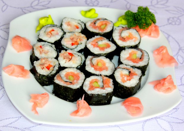 Fotografia przedstawiająca Domowe sushi