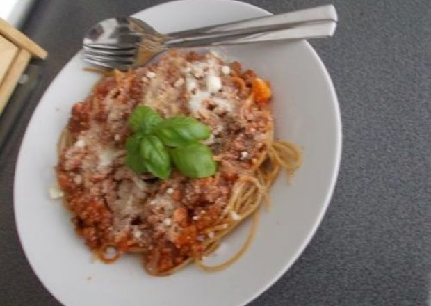 Fotografia przedstawiająca Domowe włoskie spaghetti