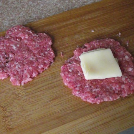 Krok 1 - Domowy cheeseburger foto