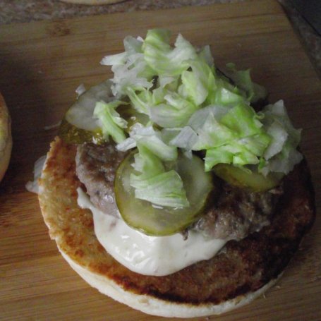 Krok 4 - Domowy cheeseburger foto