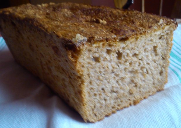 Fotografia przedstawiająca Domowy chleb na zakwasie