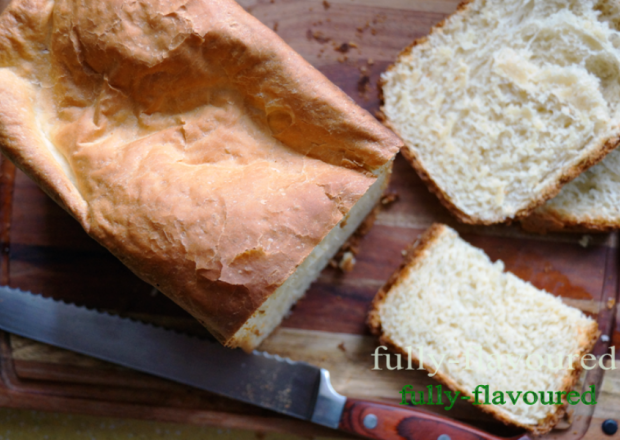 Fotografia przedstawiająca Domowy chleb pszenny