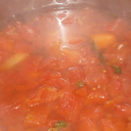 Krok 2 - Domowy gorący kubek pomidorowo ziołowy foto