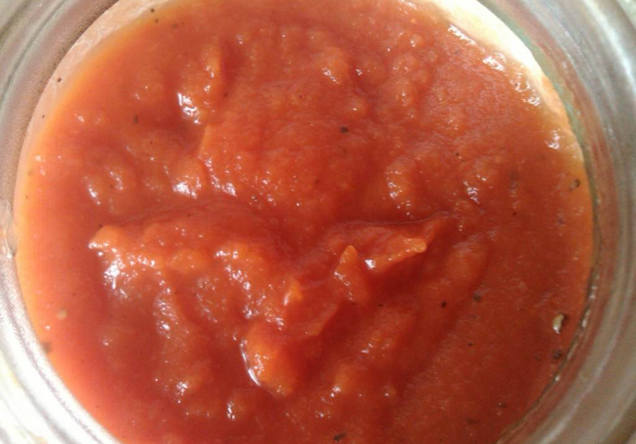 Domowy ketchup z czosnkiem foto