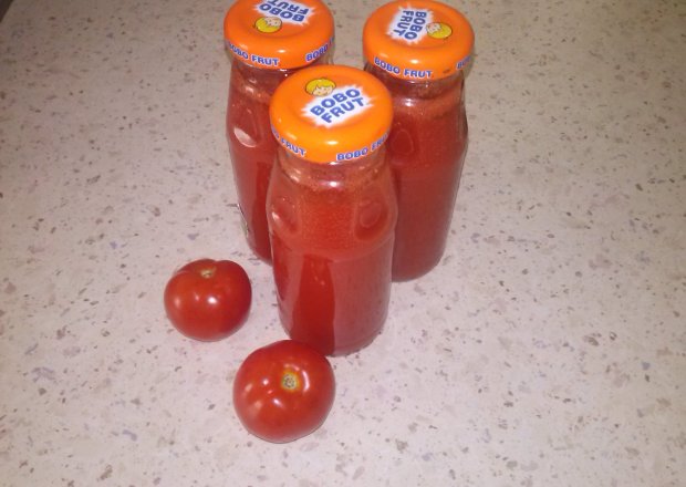 Fotografia przedstawiająca Domowy koncentrat pomidorowy