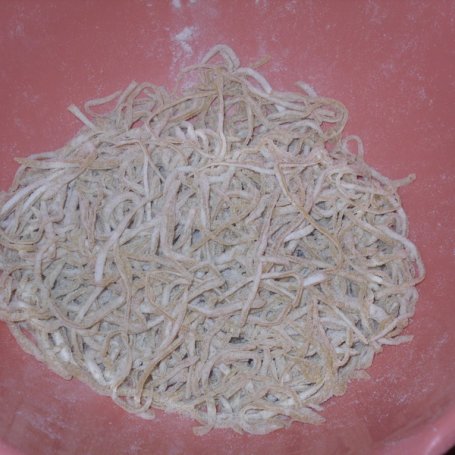 Krok 7 - domowy makaron wielojajeczny foto