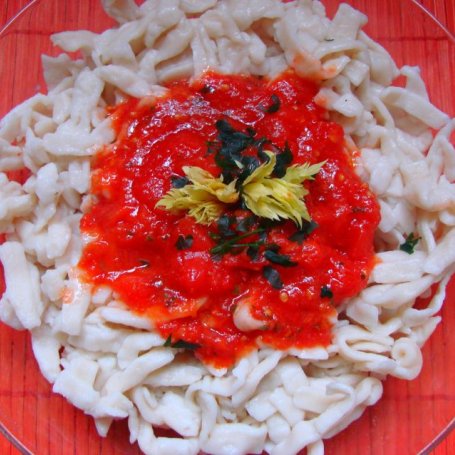 Krok 3 - Domowy makaron z pomidorami foto