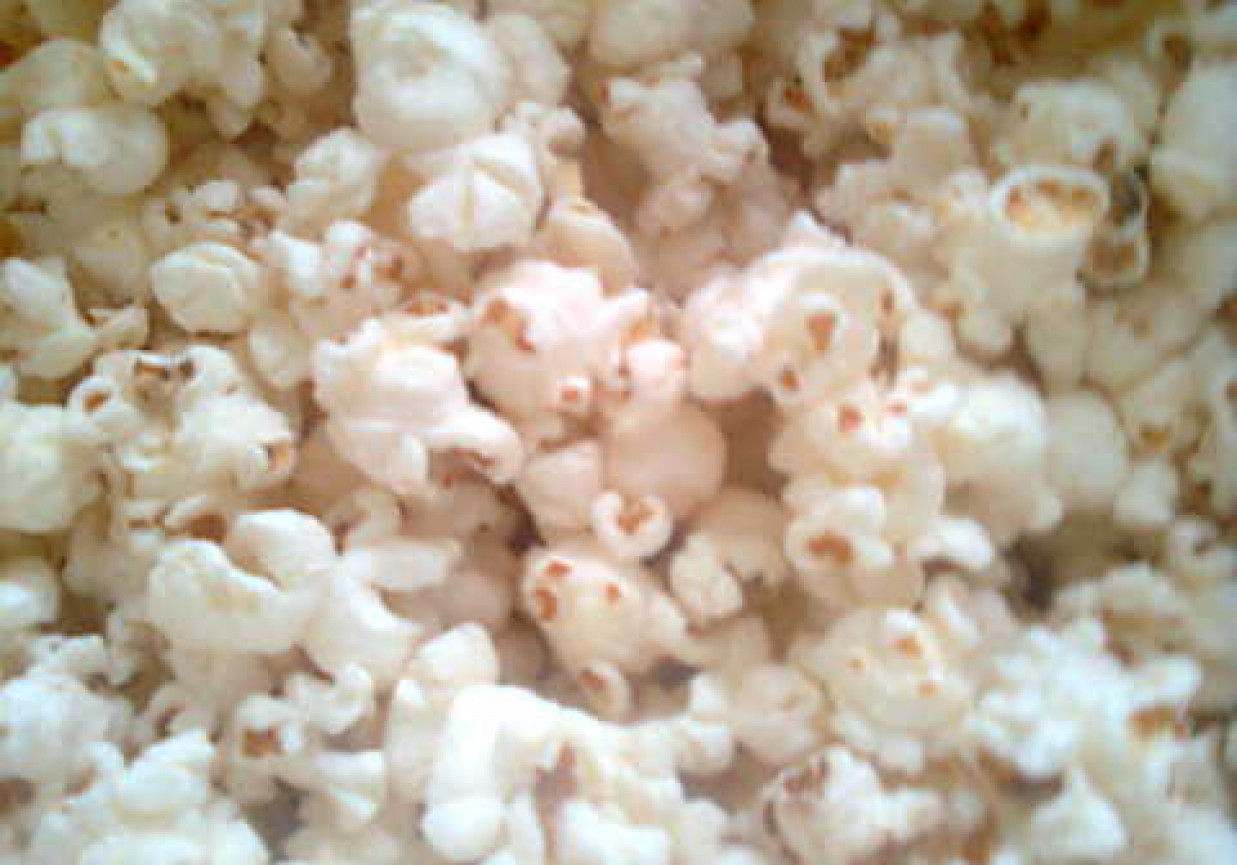 Domowy popcorn foto