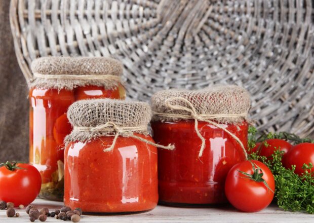 Fotografia przedstawiająca Domowy przecier pomidorowy
