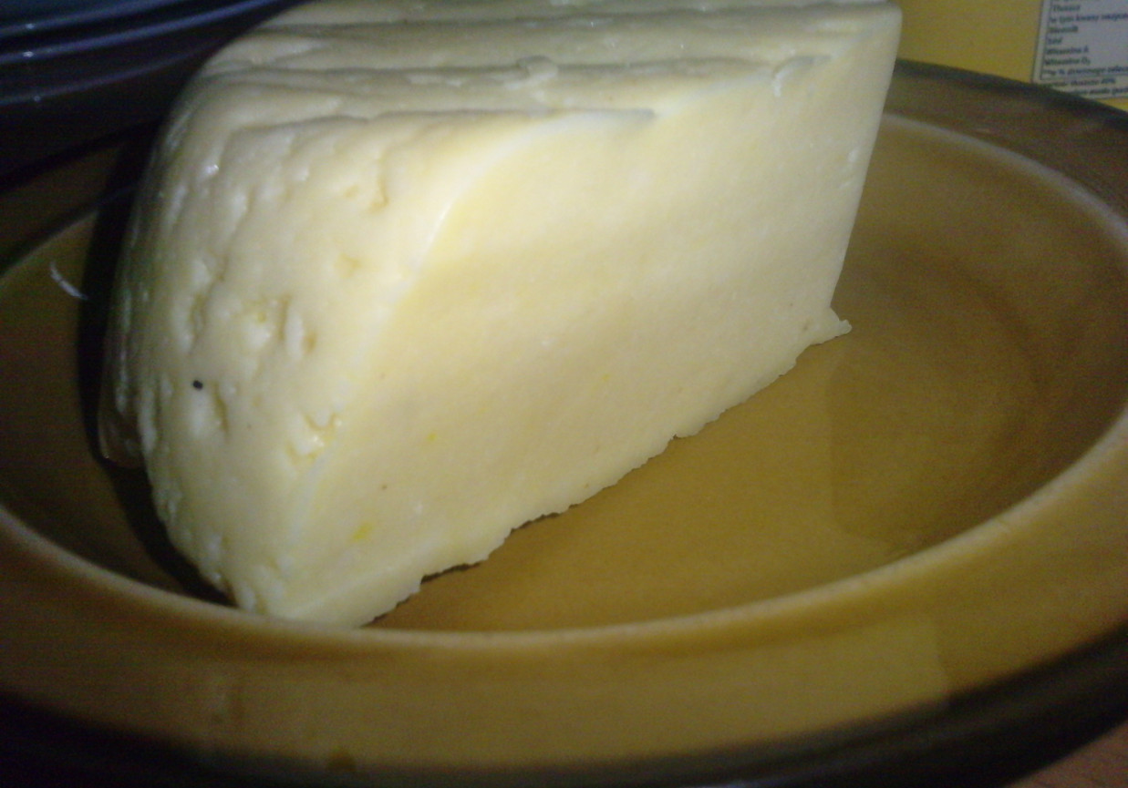 Domowy ser żółty foto