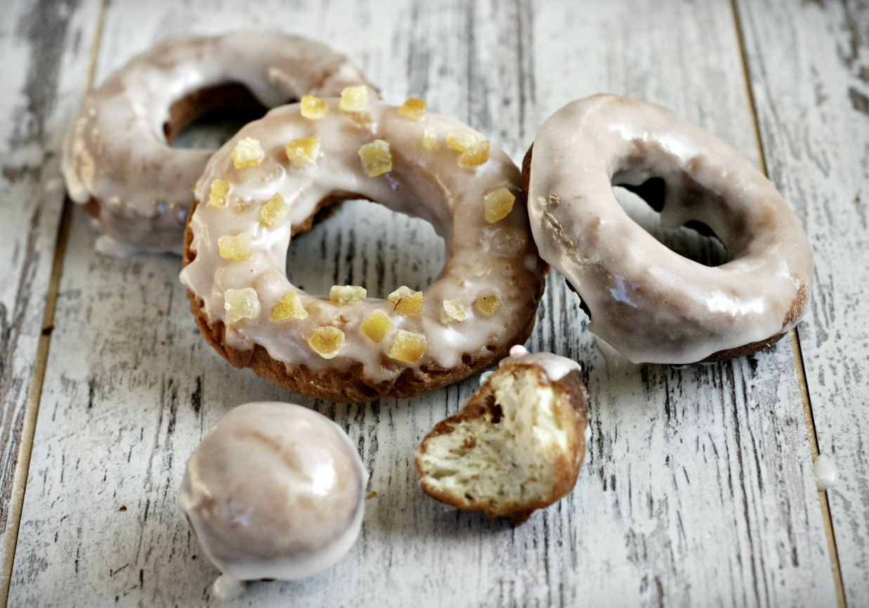 Donuts (Doughnuts) – pączki z dziurką foto