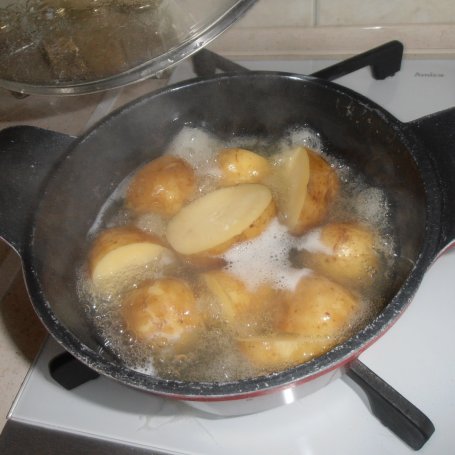 Krok 2 - Dorada z grilla z ziemniakami po indyjsku foto