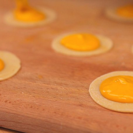 Krok 4 - Doradca Smaku III, odc. 39: Ravioli z dynią i serem pleśniowym foto