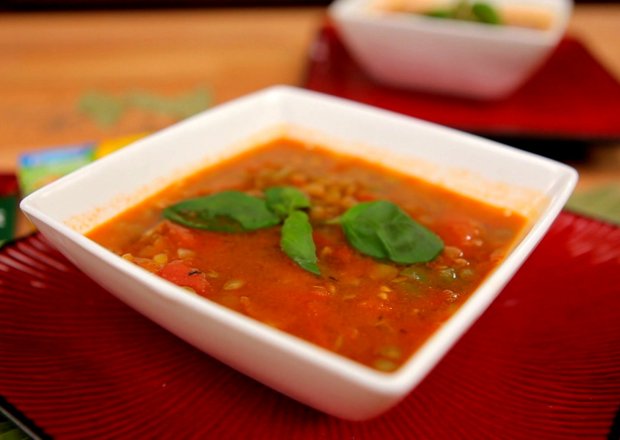Fotografia przedstawiająca Doradca Smaku III, odc. 57: Zupa pomidorowa z soczewicą