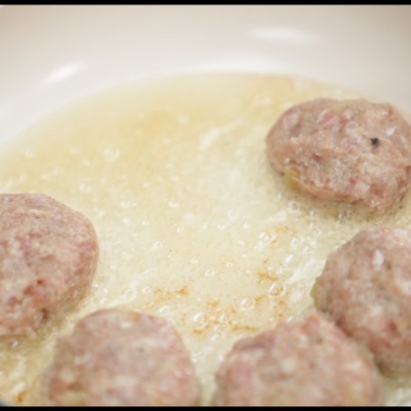 Krok 2 - Doradca Smaku IV: Kebab z kalafiorem i truskawkami wg Andrzeja Polana, odc. 9 foto