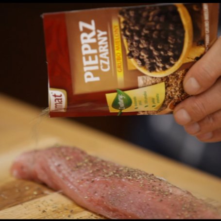 Krok 3 - Doradca Smaku IV: Polędwica wieprzowa z brukselką i śliwkami, odc. 1 foto