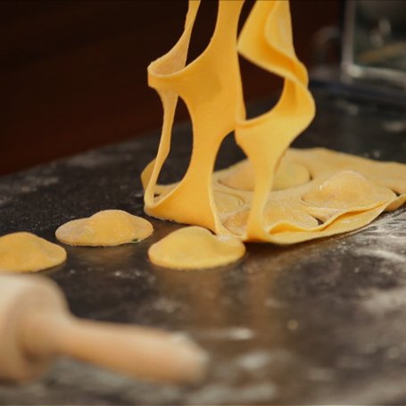 Krok 9 - Doradca Smaku odc. 1: Ravioli z łososiem i szpinakiem foto