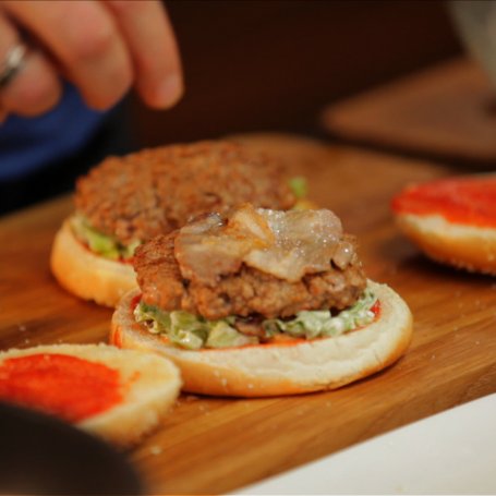 Krok 6 - Doradca Smaku, odc. 2: Domowy hamburger foto