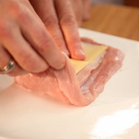 Krok 4 - Doradca Smaku, odc. 22: Cielęcina w roladzie Cordon Bleu z szynką i żółtym serem foto