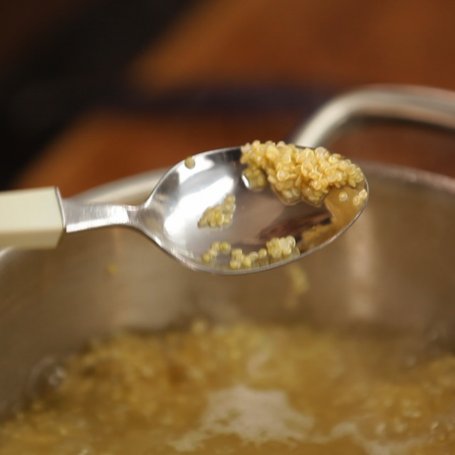 Krok 5 - Doradca Smaku, odc. 24: Kasza quinoa z pieczarkami i parmezanem foto
