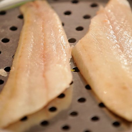 Krok 6 - Doradca Smaku, odc. 34: Filet z sandacza na parze z warzywami julienne foto