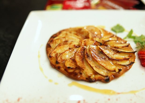 Fotografia przedstawiająca Doradca Smaku, odc. 36: Tarta fine z jabłkami i sosem toffee