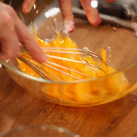 Krok 1 - Doradca Smaku, odc. 46: Omlet z szynką parmeńską i parmezanem foto
