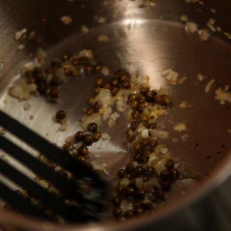 Krok 1 - Doradca Smaku, odc. 53: Stek z sosem pomidorowym i zielonym pieprzem foto
