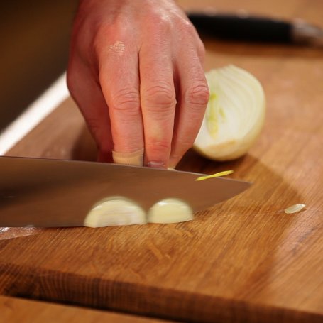 Krok 1 - Doradca Smaku, odc. 56: Tortilla z ziemniakami i cebulą po hiszpańsku foto