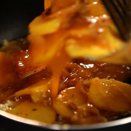 Krok 5 - Doradca Smaku, odc. 56: Tortilla z ziemniakami i cebulą po hiszpańsku foto
