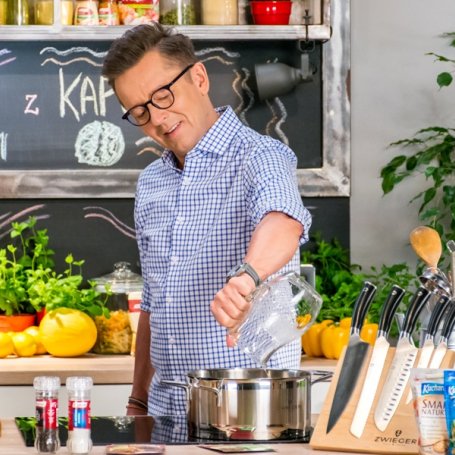 Krok 1 - Doradca Smaku VI: Makaron z burakiem, kapustą i kindziukiem, odc. 19 foto