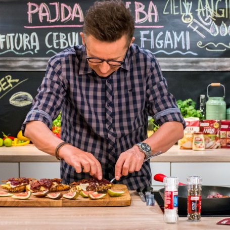 Krok 3 - Doradca Smaku VI: Pajda chleba z konfiturą z czerwonej cebuli i figą, odc. 27 foto