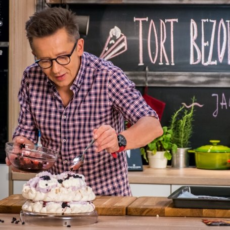 Krok 4 - Doradca Smaku VI: Tort bezowy z kremem śmietanowym, odc. 31 foto