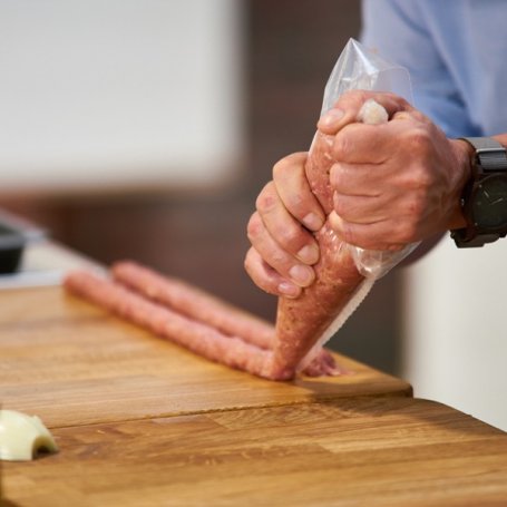 Krok 2 - Doradca Smaku VI: Tortilla z domowymi kiełbaskami i dipem jogurtowym, odc. 18 foto