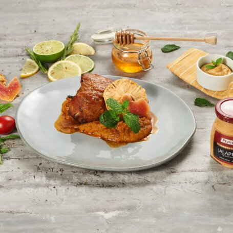Pieczone golonki z indyka z puree z babatów z curry foto