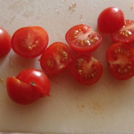 Krok 2 - Dorsz z pomidorkami i serem foto