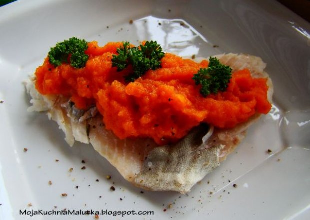 Fotografia przedstawiająca Dorsz  z puree z marchewki