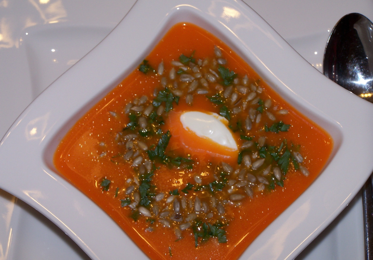 Dość rozgrzewająca zupa, czyli krem z papryki :) foto