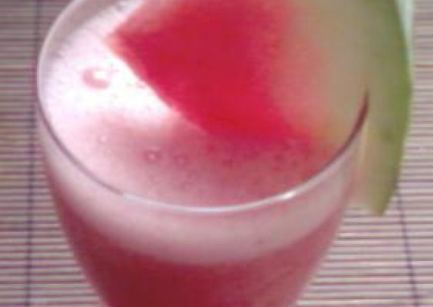 Fotografia przedstawiająca Drink arbuzowy