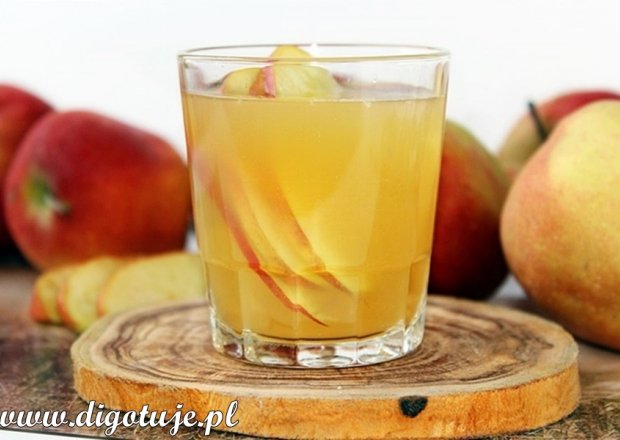 Fotografia przedstawiająca Drink jabłkowo-miętowy