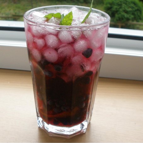 Krok 3 - Drink Mohito z jagodami foto