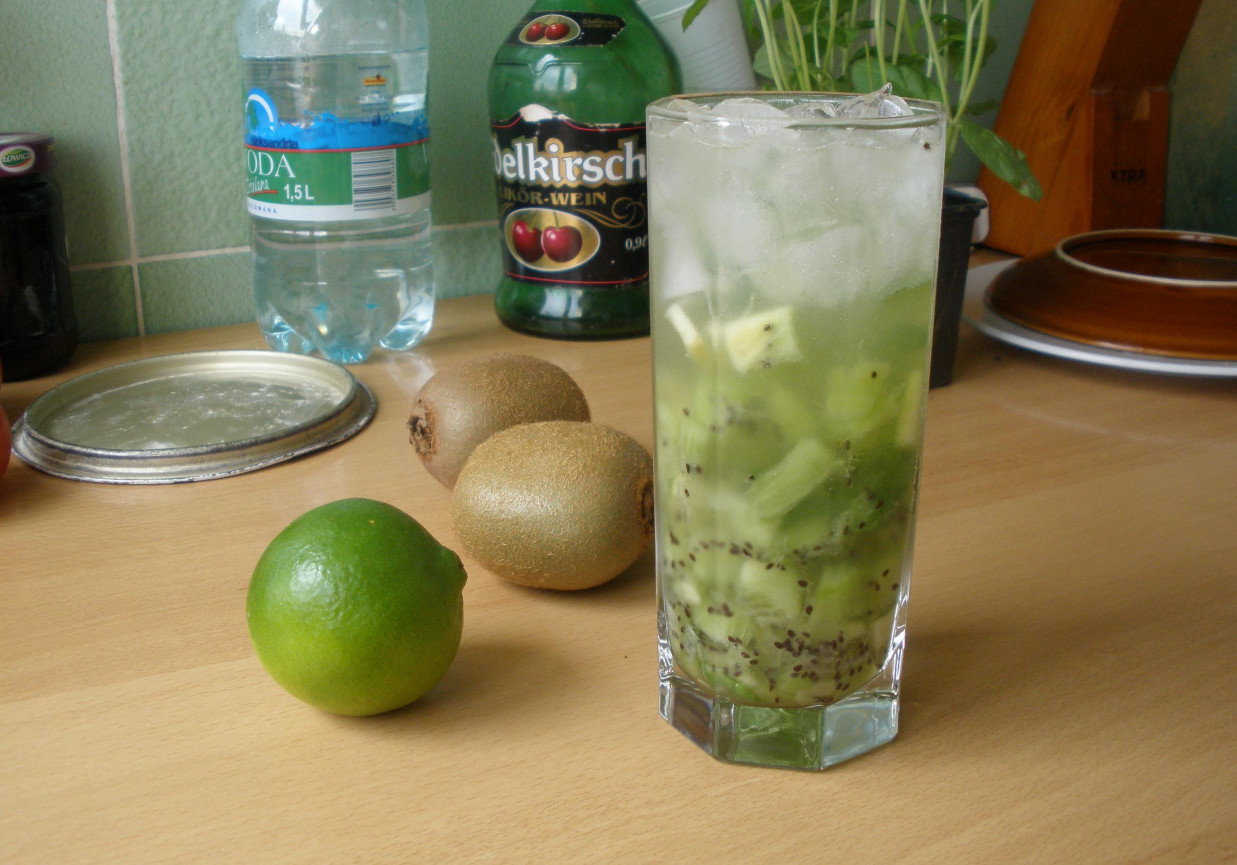 Drink Mohito z kiwi foto