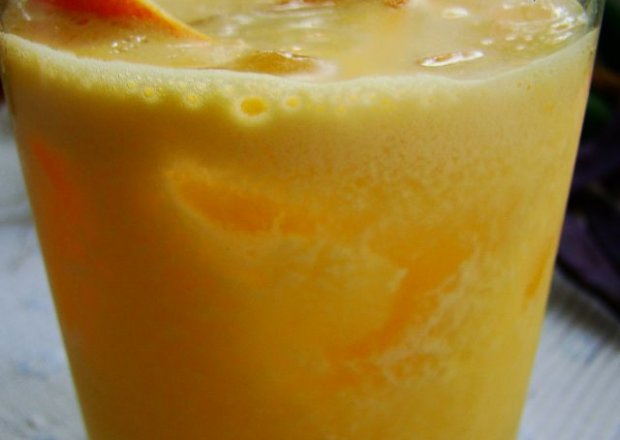 Fotografia przedstawiająca Drink pomarańczowy