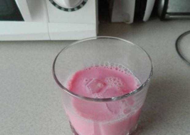 Fotografia przedstawiająca Drink "Różowa Pantera".