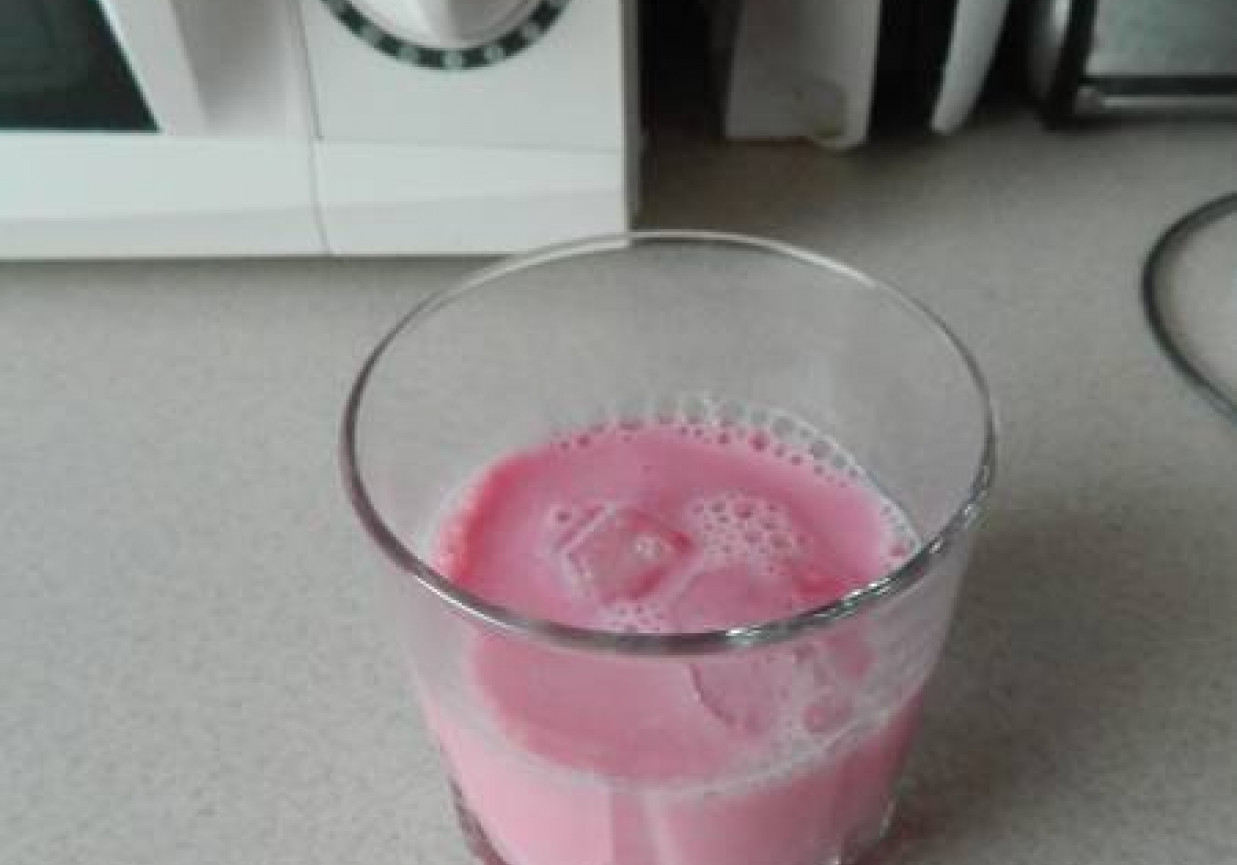 Drink "Różowa Pantera". foto