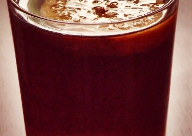 Fotografia przedstawiająca Drink wiśniowy z rumem