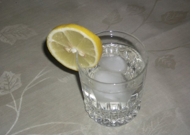 Fotografia przedstawiająca Drink wódka z wodą