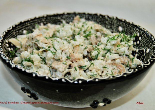 Fotografia przedstawiająca Drobiowa sałatka z ryżem