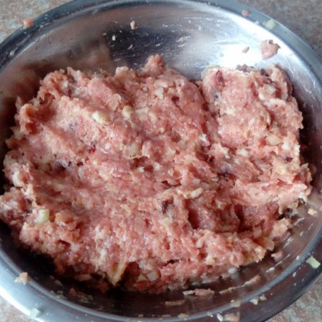 Krok 2 - Drobiowe pulpeciki z suszonymi pomidorami w sosie foto