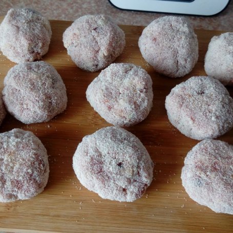 Krok 3 - Drobiowe pulpeciki z suszonymi pomidorami w sosie foto